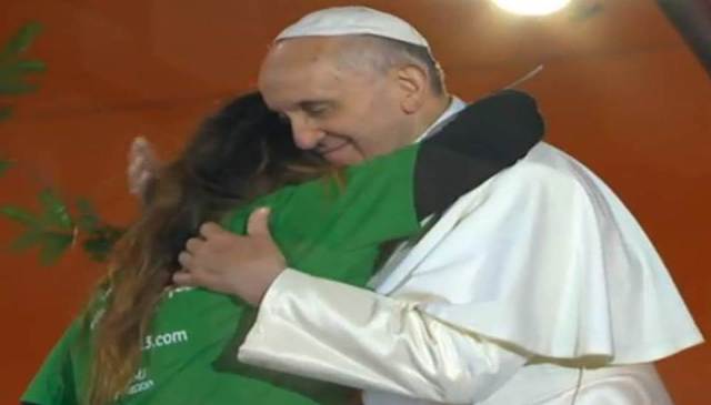 abrazo-del-papa