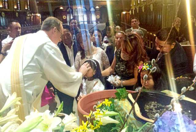 Bautismo de Ciara, niña ecuatoriana en St. Viator Church in Chicago